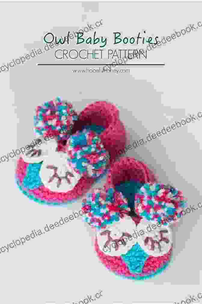 Brown And White Crochet Owl Booties With Big Eyes And A Cute Beak Lovely Baby Booties Ideas To Crochet: Little Things You Can Crochet For Your Baby